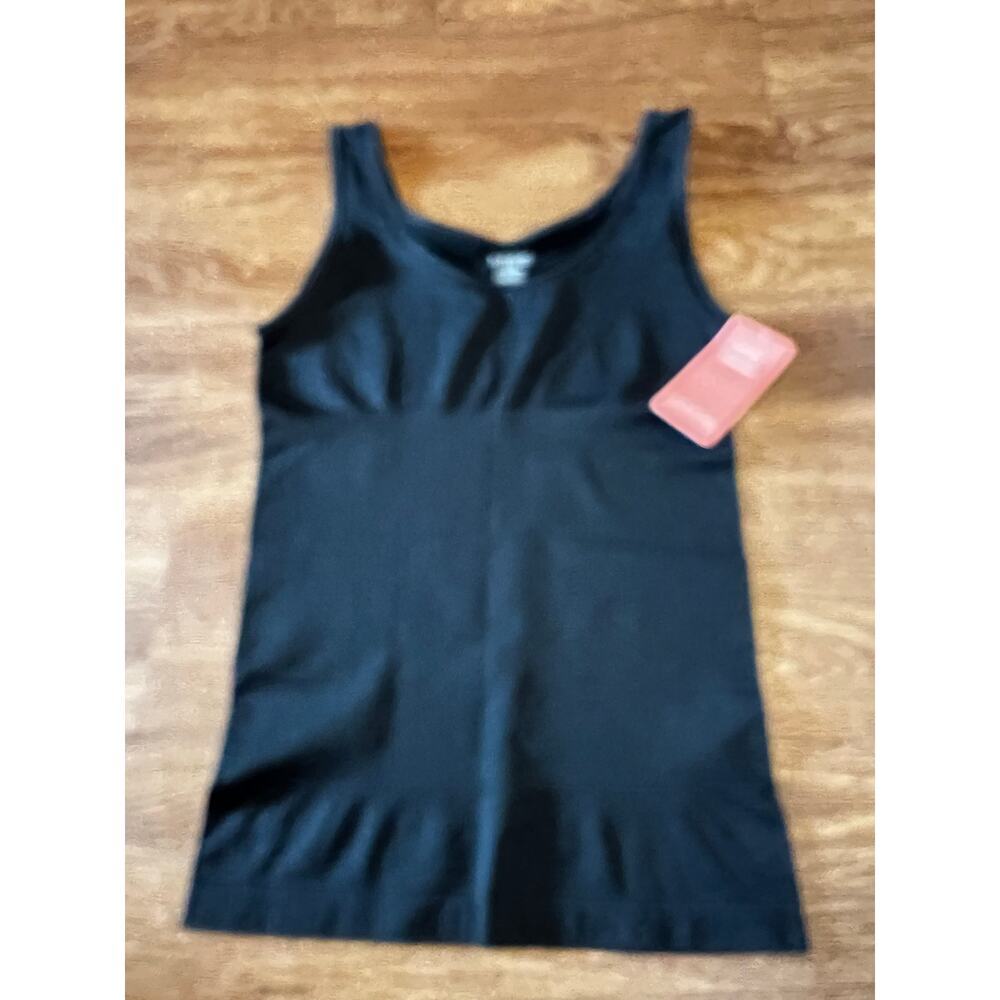 Black Seamless Shaping Tank Top - Sleek Support